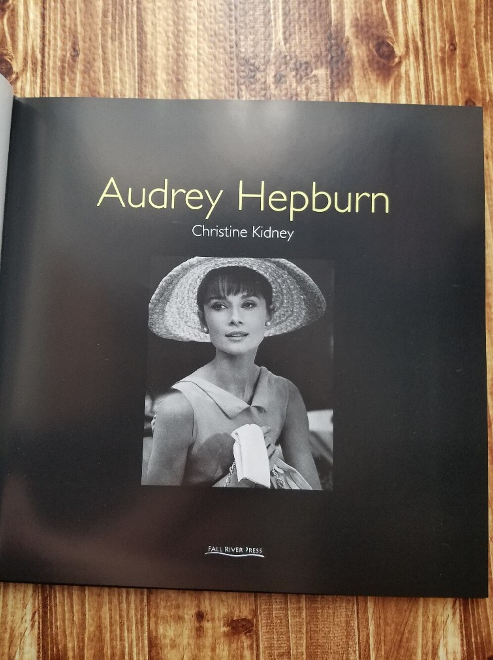Audrey Hepburn Hardcover Coffee Table Photo Book Large Christine Kidney - Picture 6 of 10